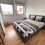 Proche Du Coeur De Et De La Gare Apartment *