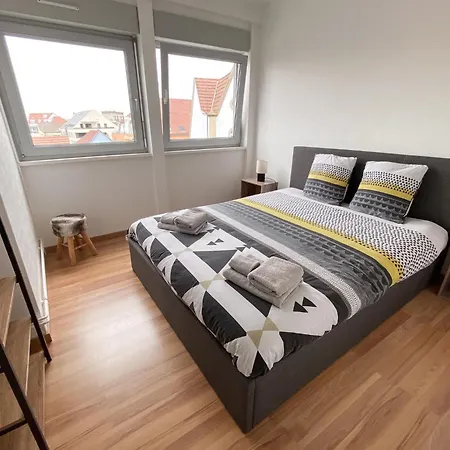 Rénové 10 Minutes à Pied Du Coeur De Apartamento *