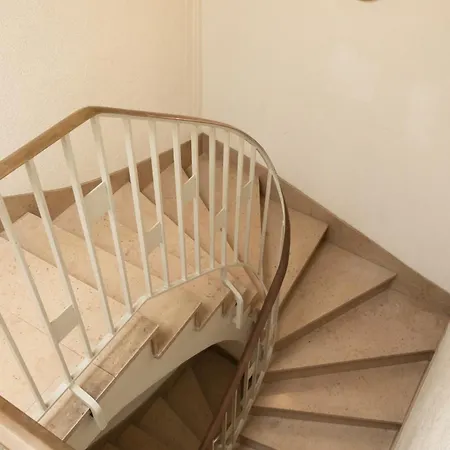 Rénové 10 Minutes à Pied Du Coeur De